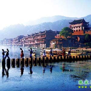 LH線：鳳凰古城、古苗寨神秘湘西一日游！