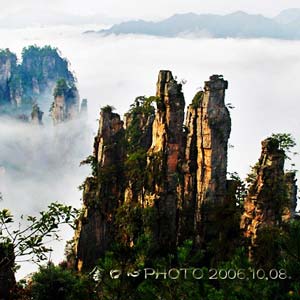 休閑自駕L線：張家界、袁家界、天子山、寶峰湖、猛洞河漂流、芙蓉鎮(zhèn)三晚四日游