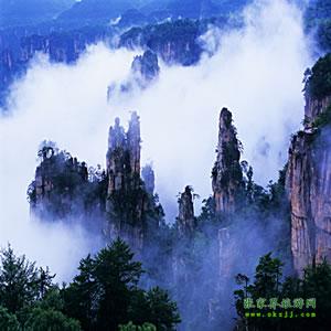 武漢往返：張家界、鳳凰古城、韶山六日游，每周一、周四發(fā)團(tuán)