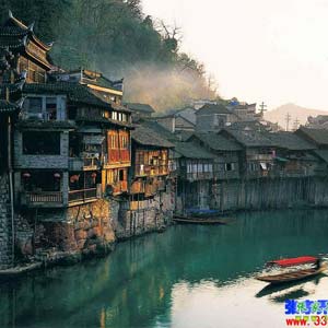 時(shí)尚商務(wù)C線：張家界、天門山、鳳凰古城四日游